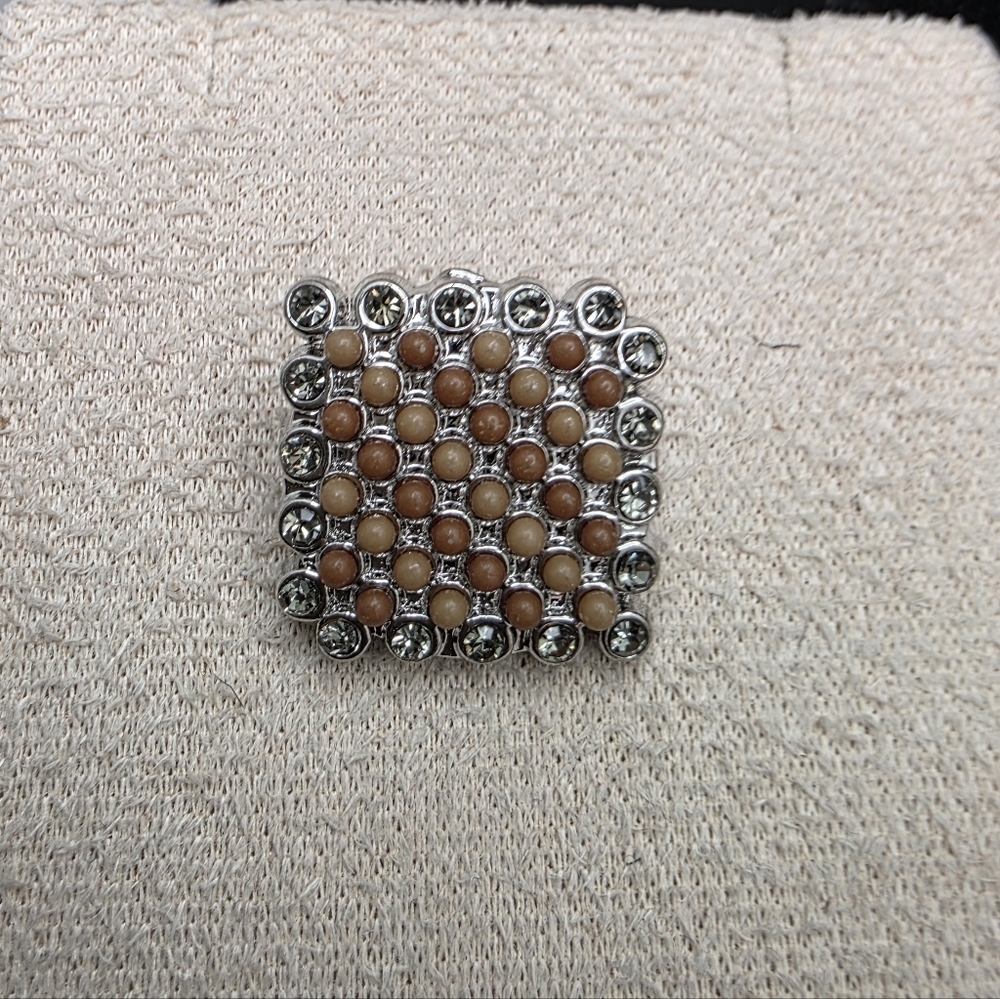 Snap Silver and Brown Beaded Button (1920)